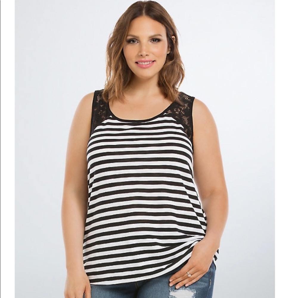 🖤 Torrid Black & White Tank